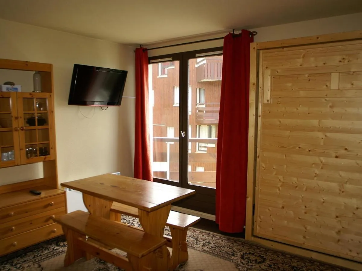 Apartment Studio Cabine Au Pied Des Pistes Avec Balcon Et Casier A Skis - Fr-1-557-13 Les Adrets France